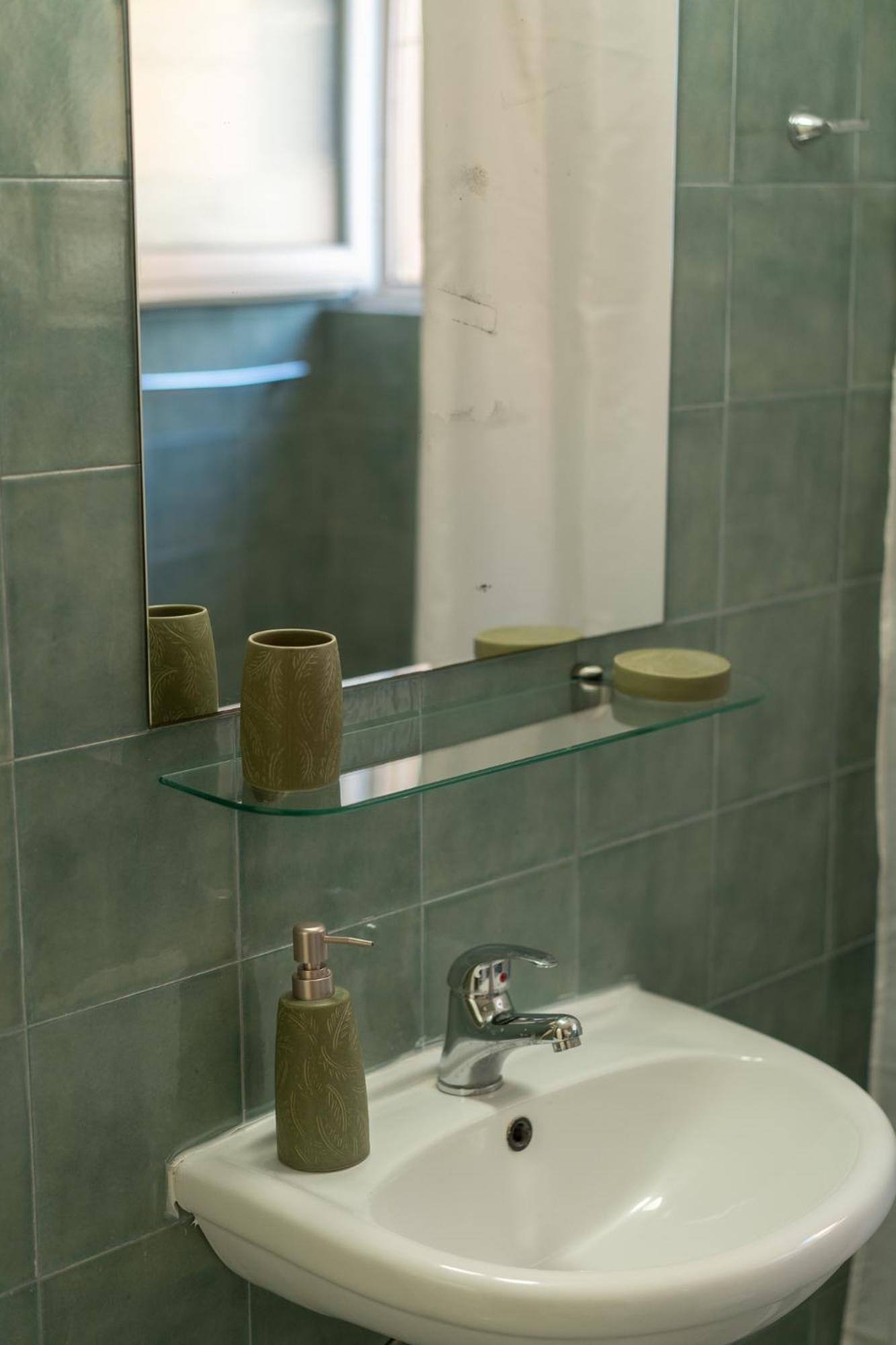 Central Mytilene City-View Apartment For 7 Luaran gambar