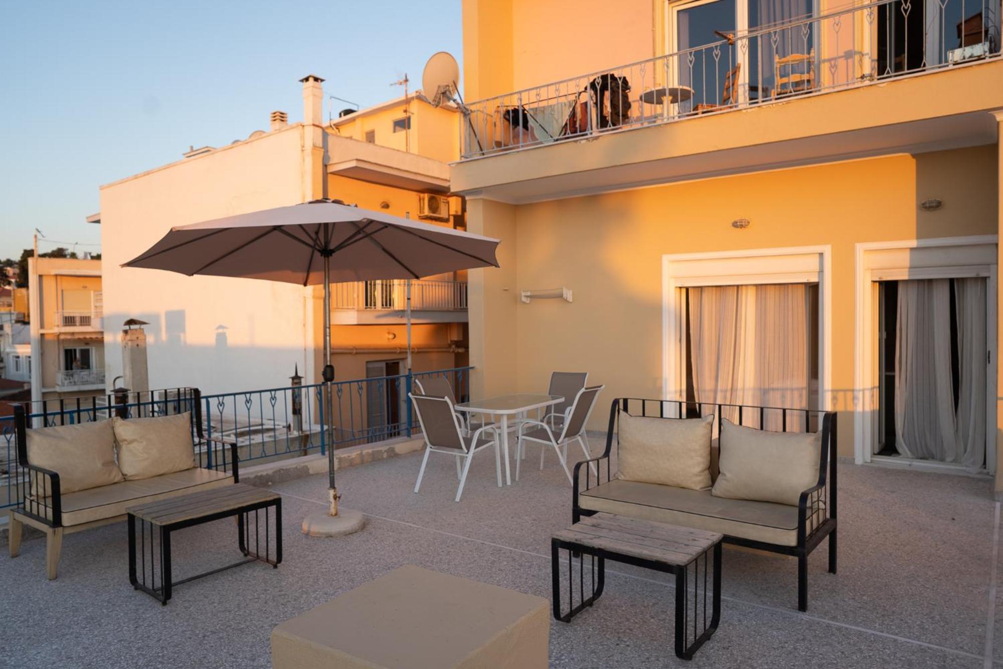 Central Mytilene City-View Apartment For 7 Luaran gambar