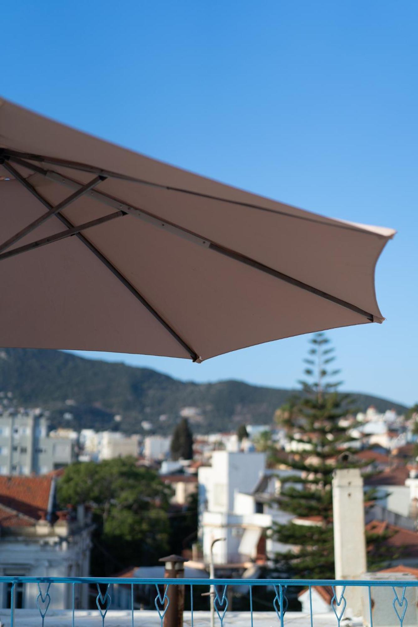 Central Mytilene City-View Apartment For 7 Luaran gambar