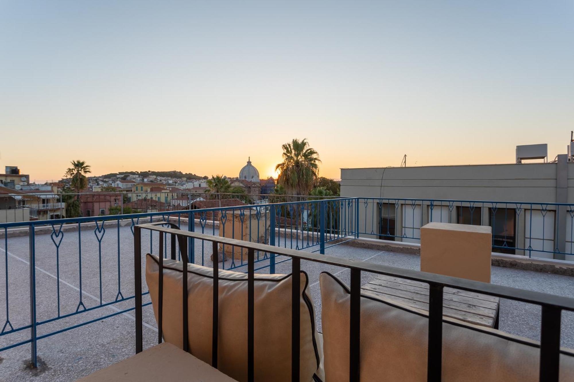 Central Mytilene City-View Apartment For 7 Luaran gambar