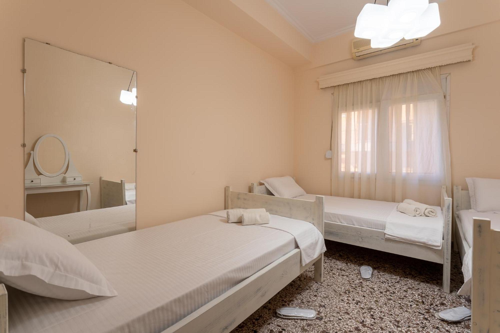 Central Mytilene City-View Apartment For 7 Luaran gambar