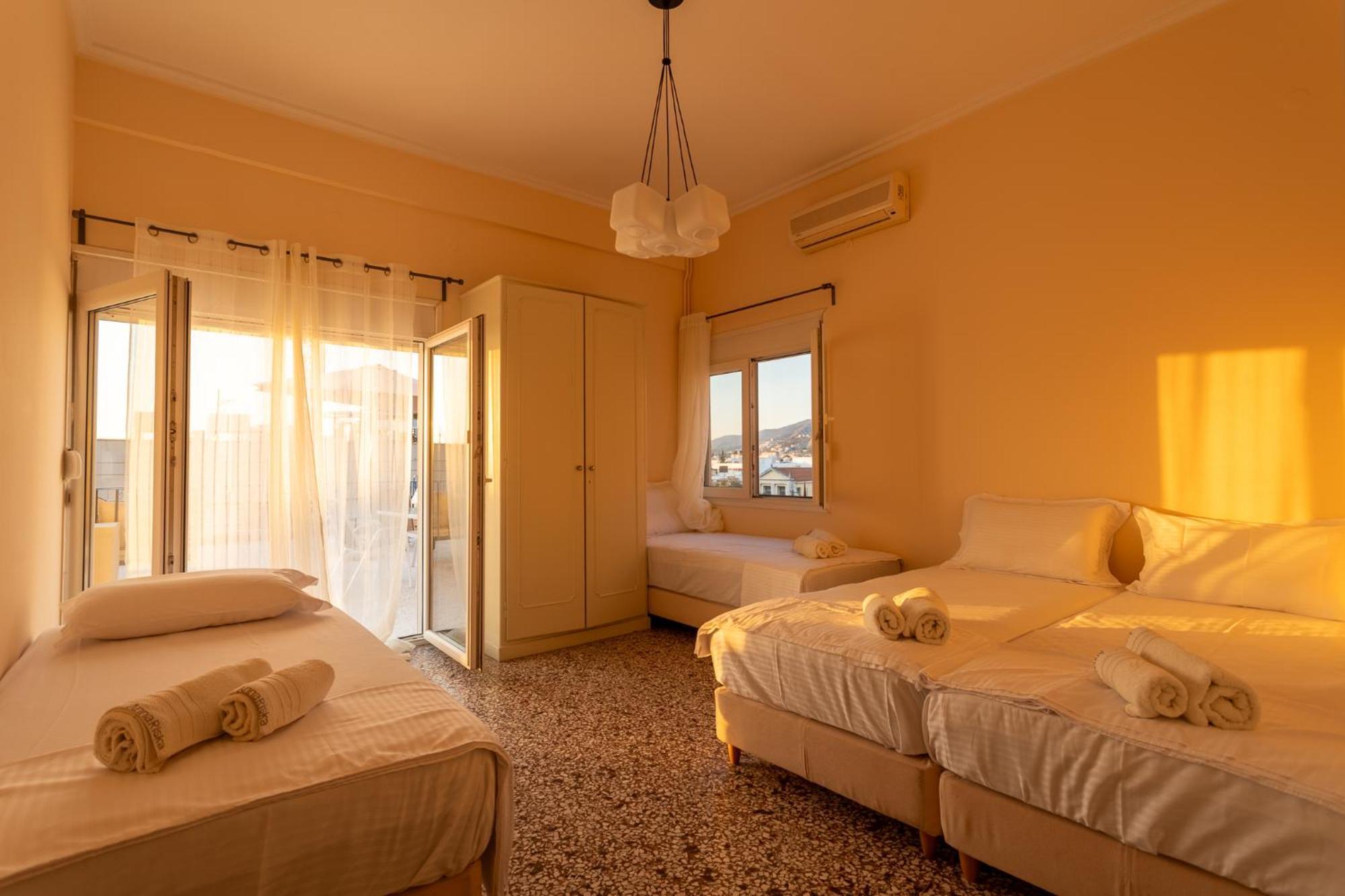 Central Mytilene City-View Apartment For 7 Luaran gambar